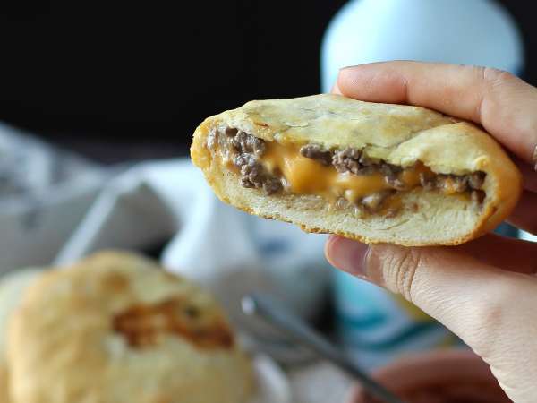 Deze 10 recepten met gesmolten kaas maken iedereen gek (en je zult snel begrijpen waarom)