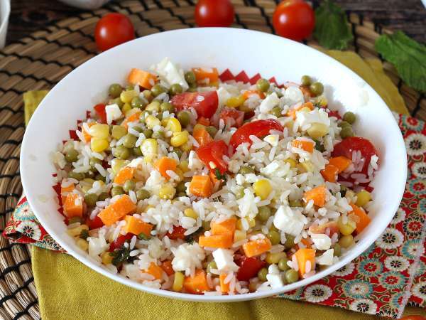 Maak salades met restjes: 17 recepten om van wat er nog in de koelkast ligt heerlijke gerechten te maken