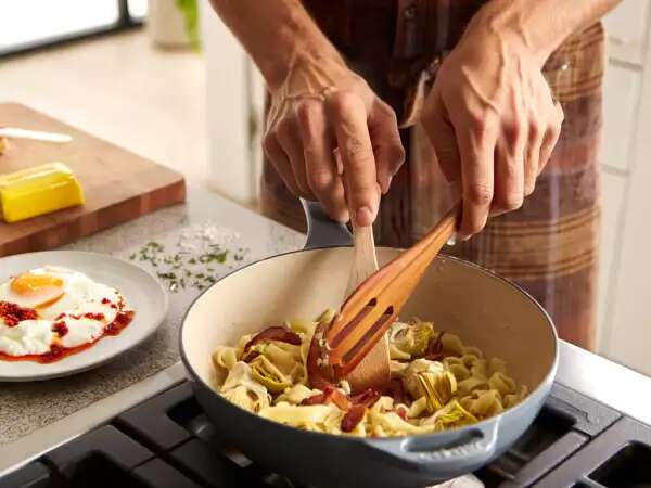Dagmenu, 25 april: een smaakvolle reis van Turkse eieren tot frozen yoghurt