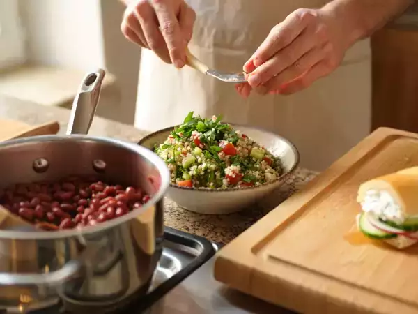 Dagmenu, 24 mei: frisse tabbouleh, malse kidneybonen en heerlijke broodjes