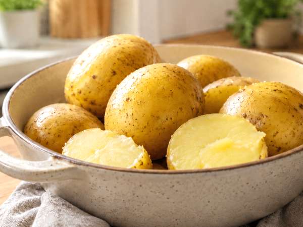 De meest voorkomende fouten bij het koken van aardappelen en hoe je ze kunt vermijden om ervoor te zorgen dat ze precies goed zijn