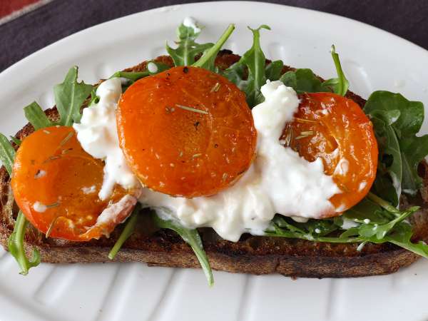 Zomerse aperitief: 5 frisse en kleurrijke recepten, heerlijk en perfect om met vrienden te delen