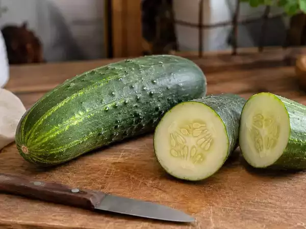 Hoe herken je een komkommer die niet goed is? Waar moet je op letten voordat je er een koopt?