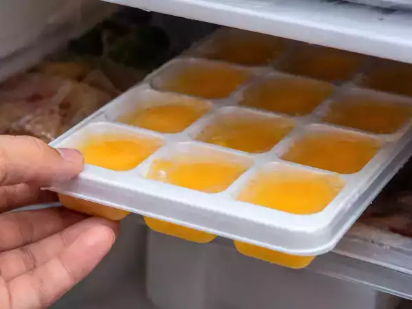 Voordat je eieren weggooit, ontdek dan eens wat er werkelijk gebeurt als je ze invriest