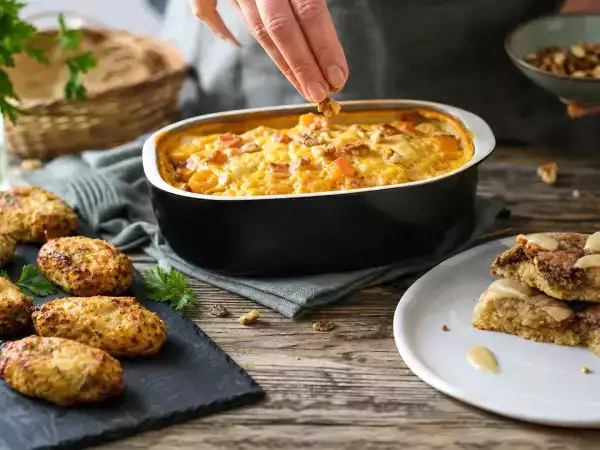 Dagmenu 15 oktober 2026: knapperige bloemkoolballetjes, herfstlasagne en kaneelrolkoekjes