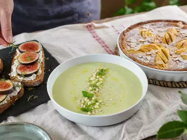 Dagmenu 18 oktober: vijgentoast, frisse courgettecrème en Normandische appeltaart