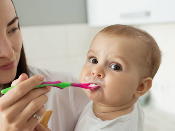 Zware metalen in babyvoeding: het verborgen gevaar dat de gezondheid van je kind kan schaden