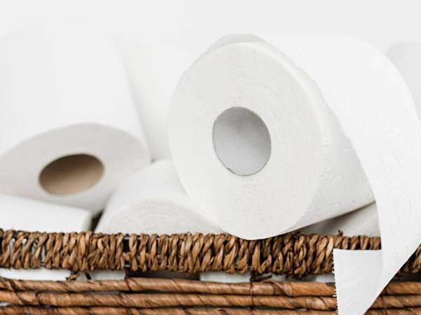 Waarom steeds meer mensen toiletpapier in de koelkast leggen