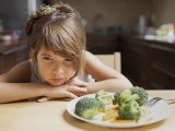 Artikelen: 7 door deskundigen ondersteunde strategieën om je kind meer groenten te laten eten
