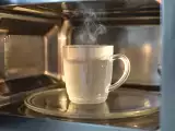 Artikelen: Waarom een glas water opwarmen in de magnetron gevaarlijker kan zijn dan je denkt
