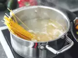 Artikelen: Waarom heeft iedereen het over pastakookwater? Hier is waar het echt voor is