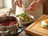 Artikelen: Dagmenu, 24 mei: frisse tabbouleh, malse kidneybonen en heerlijke broodjes