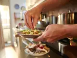 Dagmenu, 20 mei: een frisse start met mimosa-eieren, quinoa en chocolade ananas