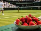 Artikelen: Op Wimbledon heeft iedereen het over de meest besproken aardbeien van de zomer: dit is waarom het onderwerp zo populair is geworden