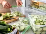 Artikelen: Hoe je in de zomer courgettes invriest voor een perfecte wintervoorraad: de stap die je niet mag overslaan