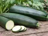 Artikelen: Te grote courgettes: kun je die nog eten?