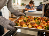 Artikelen: Lijkt het onmogelijk om op een doordeweekse avond een maaltijd op tafel te zetten? Laat de bakplaat het werk maar doen