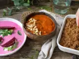 Artikelen: Dagmenu 11 oktober: biet-ravioli, Afrikaanse pindasoep en vegan appelcrumble