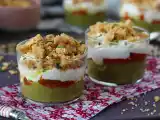 Recept Vegetarische glaasjes: crème van erwtensoep, parmezaancrumble en mascarponecrème