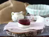 Recept Panna cotta met bessencoulis