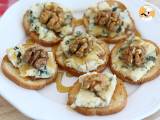 Recept Toast met roquefort, walnoten en honing