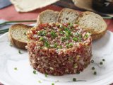 Recept Tartar de fuet: een express versie van de klassieke steak tartaar