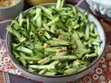 Recept Pikante komkommersalade met pinda's