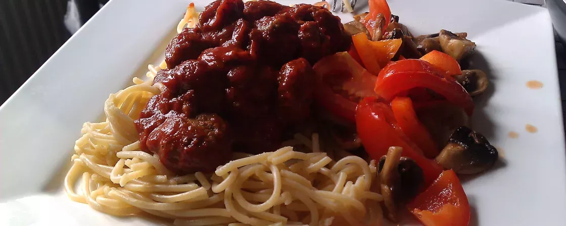 Spaghetti met italiaanse chili balletjes