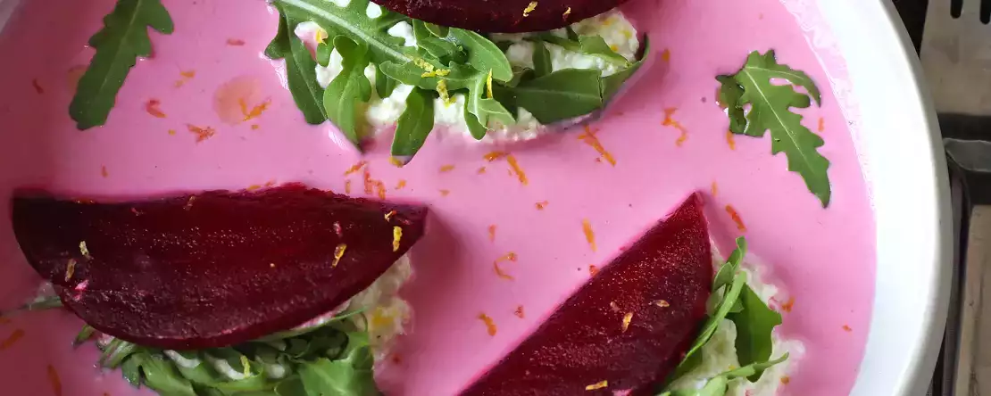 Ravioli van rode biet, een eenvoudig en elegant voorgerecht