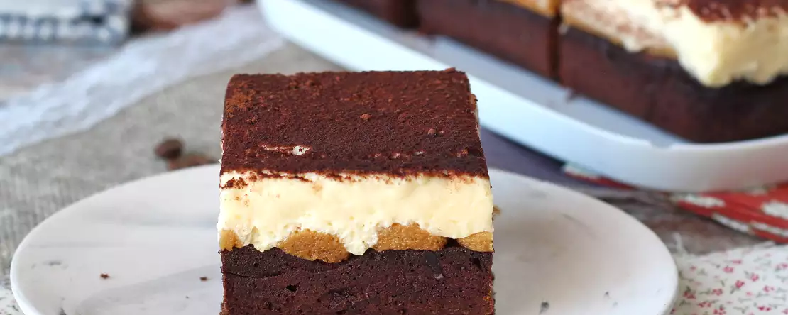 Brownie en tiramisu liefhebbers, wij hebben de perfecte taart voor jullie!