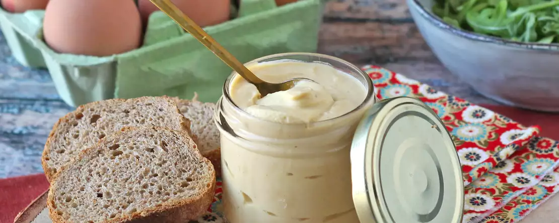 Gekookt ei-eiwitmayonaise: licht, lekker en olievrij