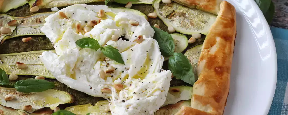 Pesto en courgettetaart: een makkelijk recept dat naar de zomer ruikt!