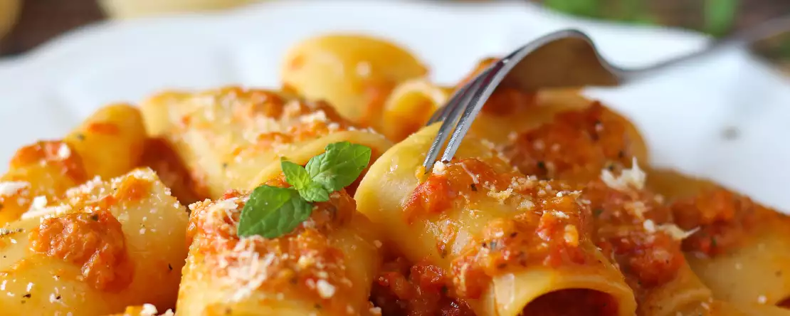 Pasta met paprika en munt: romig en geurig