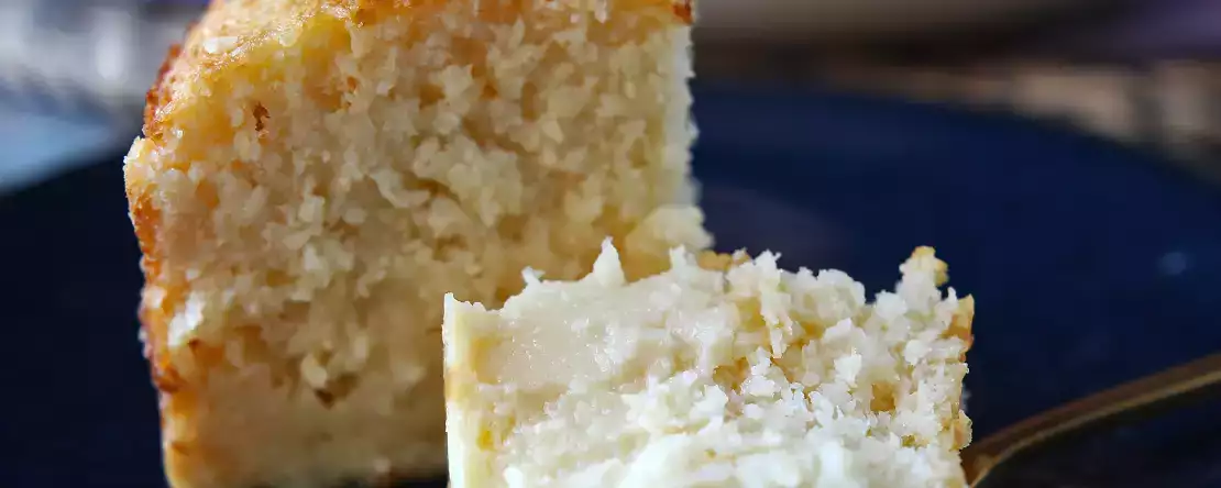Cocos-flan met gecondenseerde melk: eenvoudig en smeltend in de mond