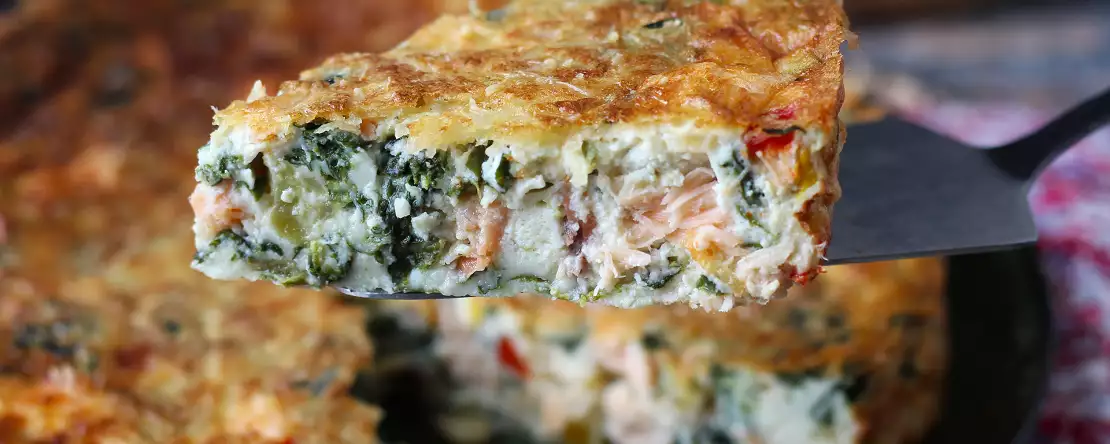 Quiche zonder korst met zalm, spinazie en cottage cheese