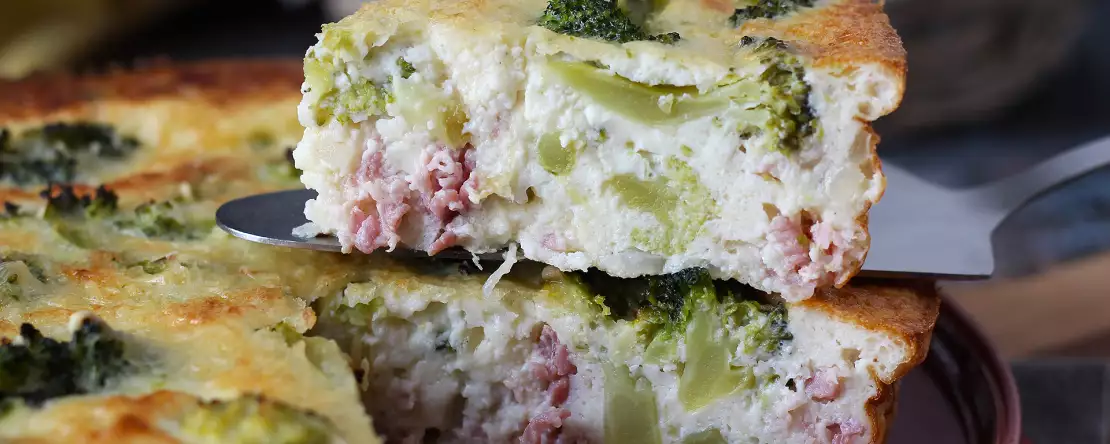 Quiche zonder deeg met broccoli, pancetta en cottage cheese