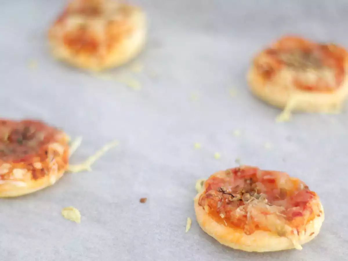 Recept Minipizza's met bladerdeeg