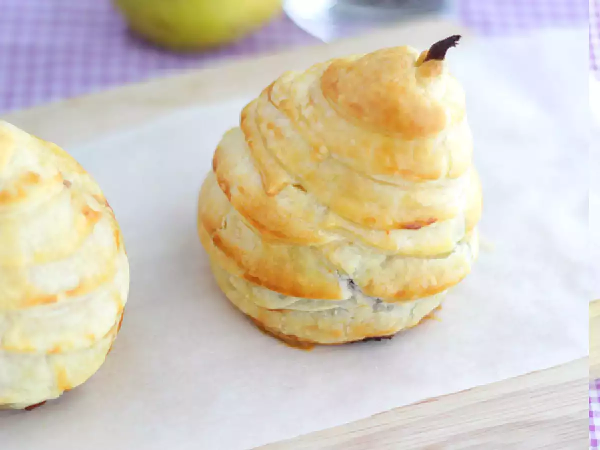 Recept Bladerdeegperen met chocoladevulling