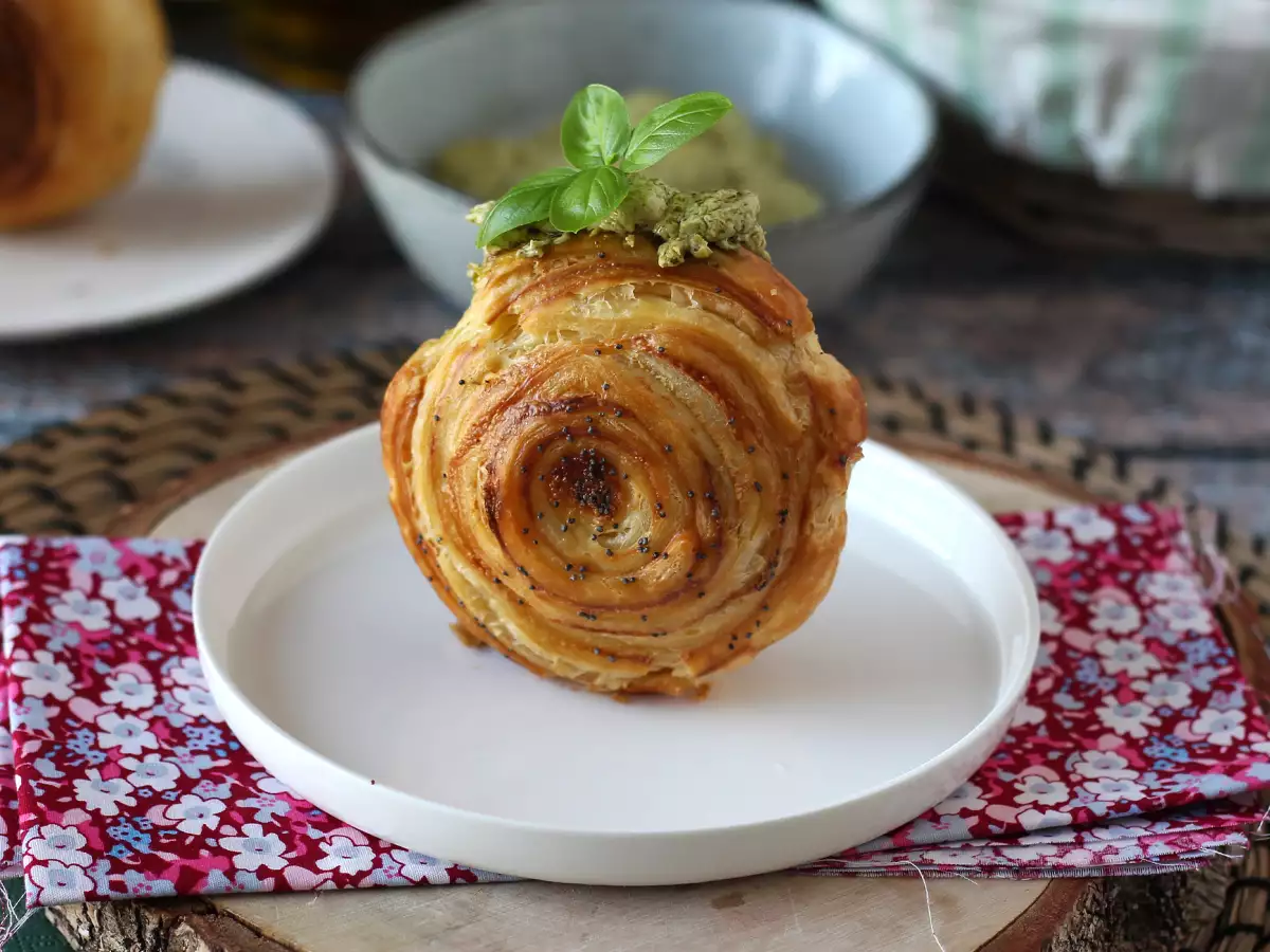 Recept Gemakkelijk gezouten new york broodje met pesto en fromage frais met 4 ingrediënten