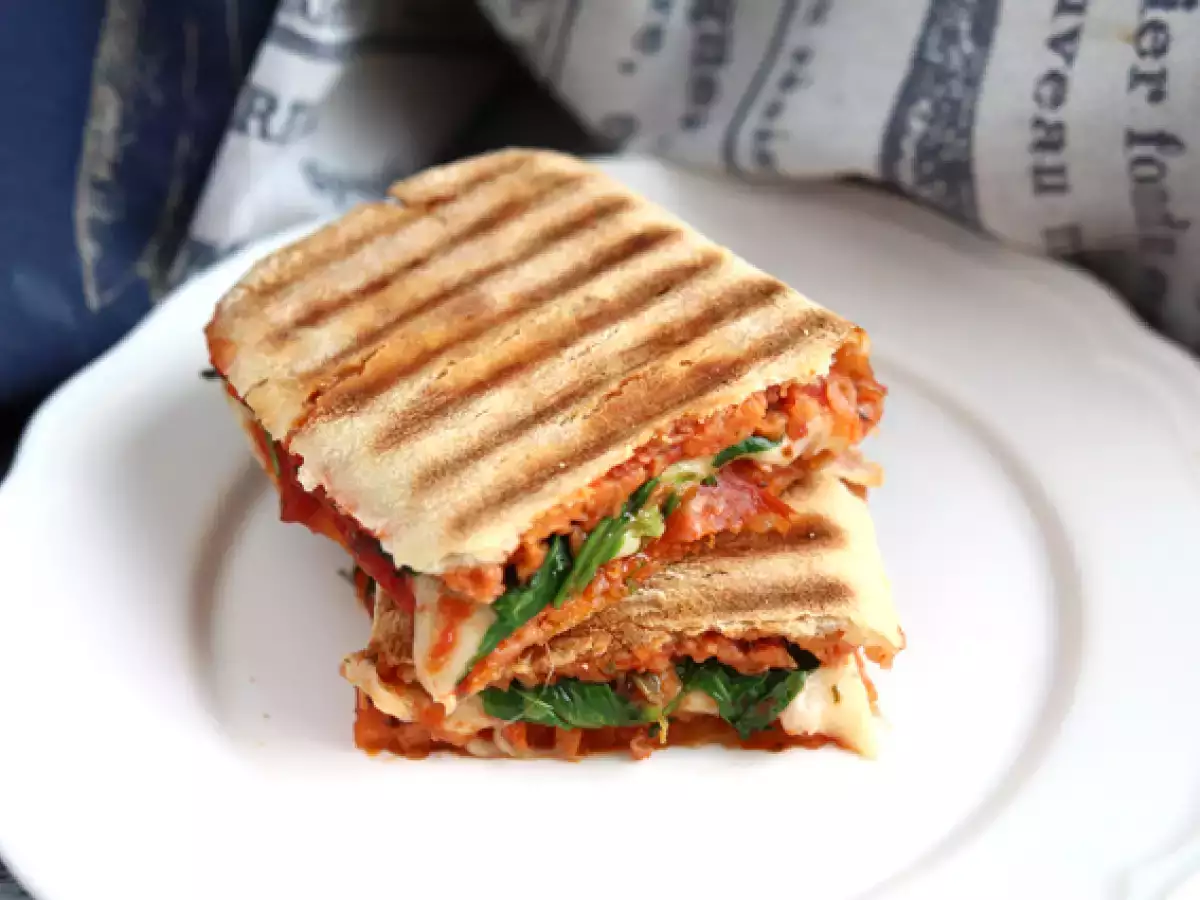 Recept Panini met chorizo en emmentaler