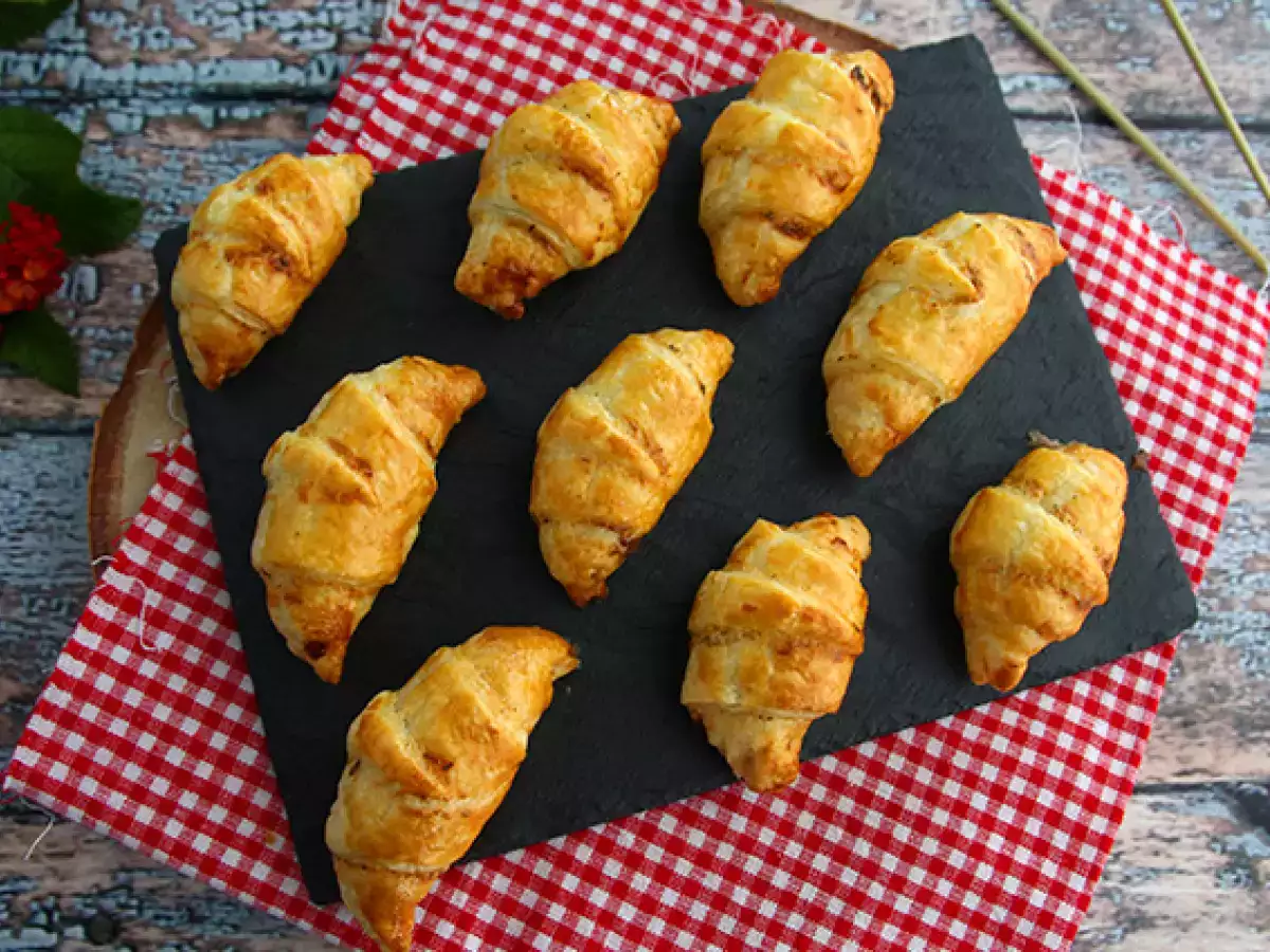 Recept Bladerdeegcroissants met ham en verse kaas