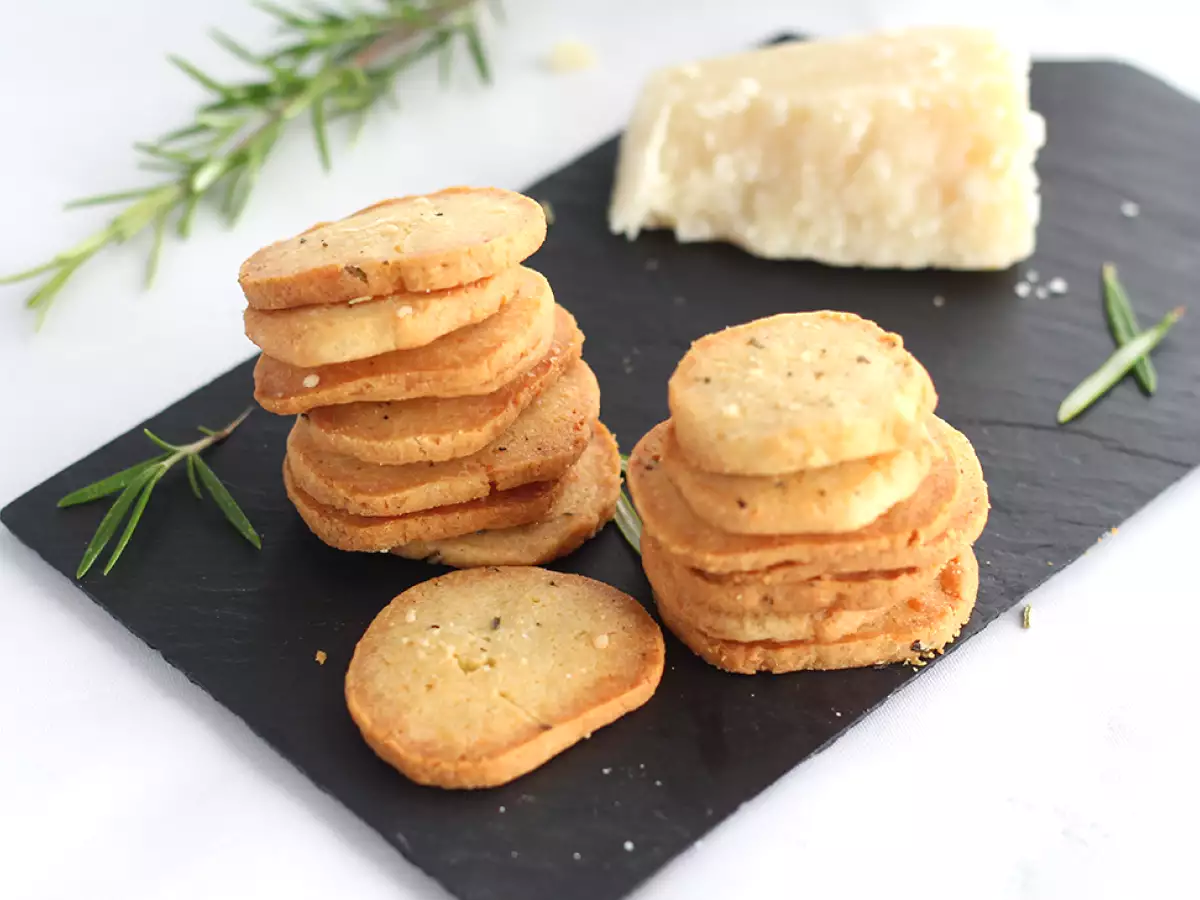 Recept Koekjes met parmezaanse kaas en aromatische kruiden
