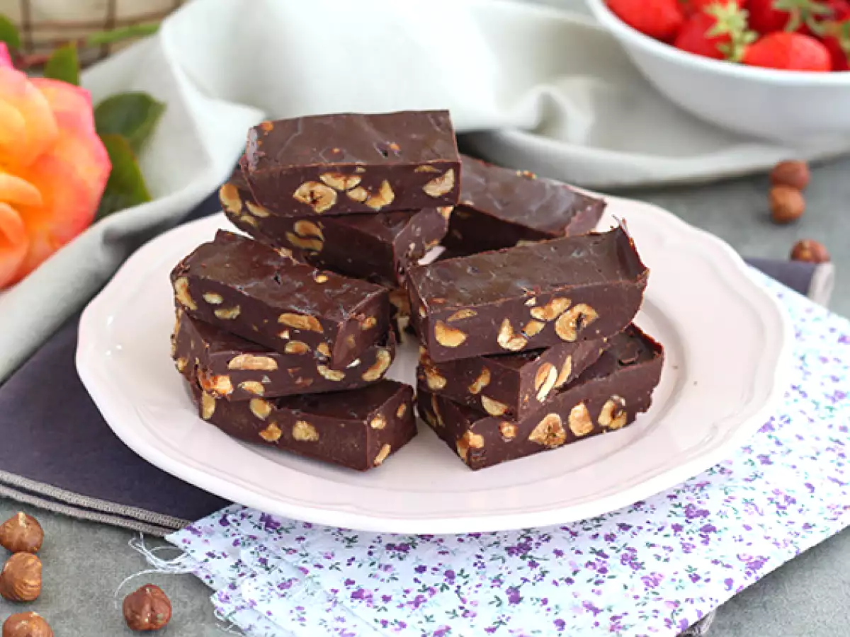 Recept Hazelnoot fudge - chocolade en hazelnoot vierkantjes