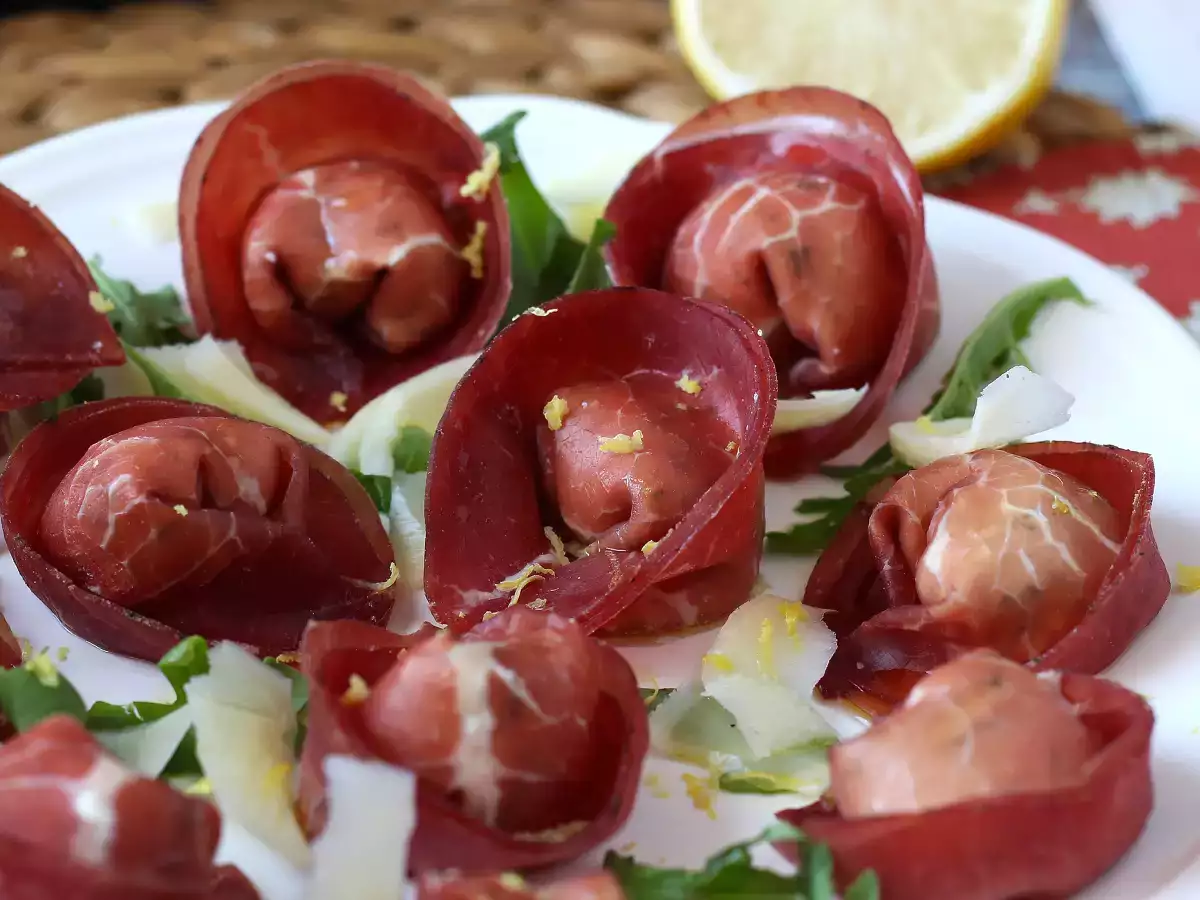 Recept Tortelloni di bresaola gevuld met rucola en ricotta kaas: lekker en klaar in 10 minuten!
