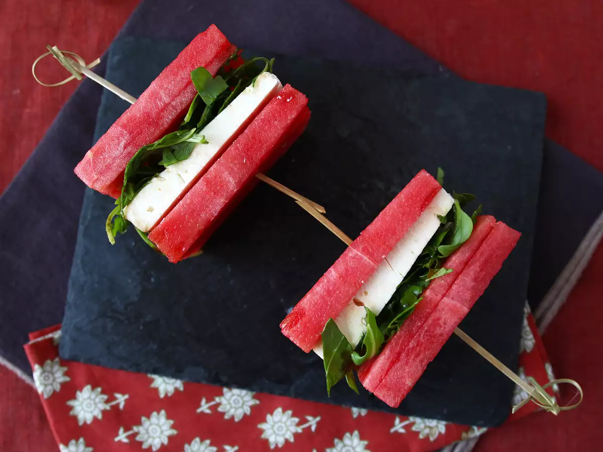 Recept Watermeloen feta rucola sandwich, het vetste virale recept voor de zomer!
