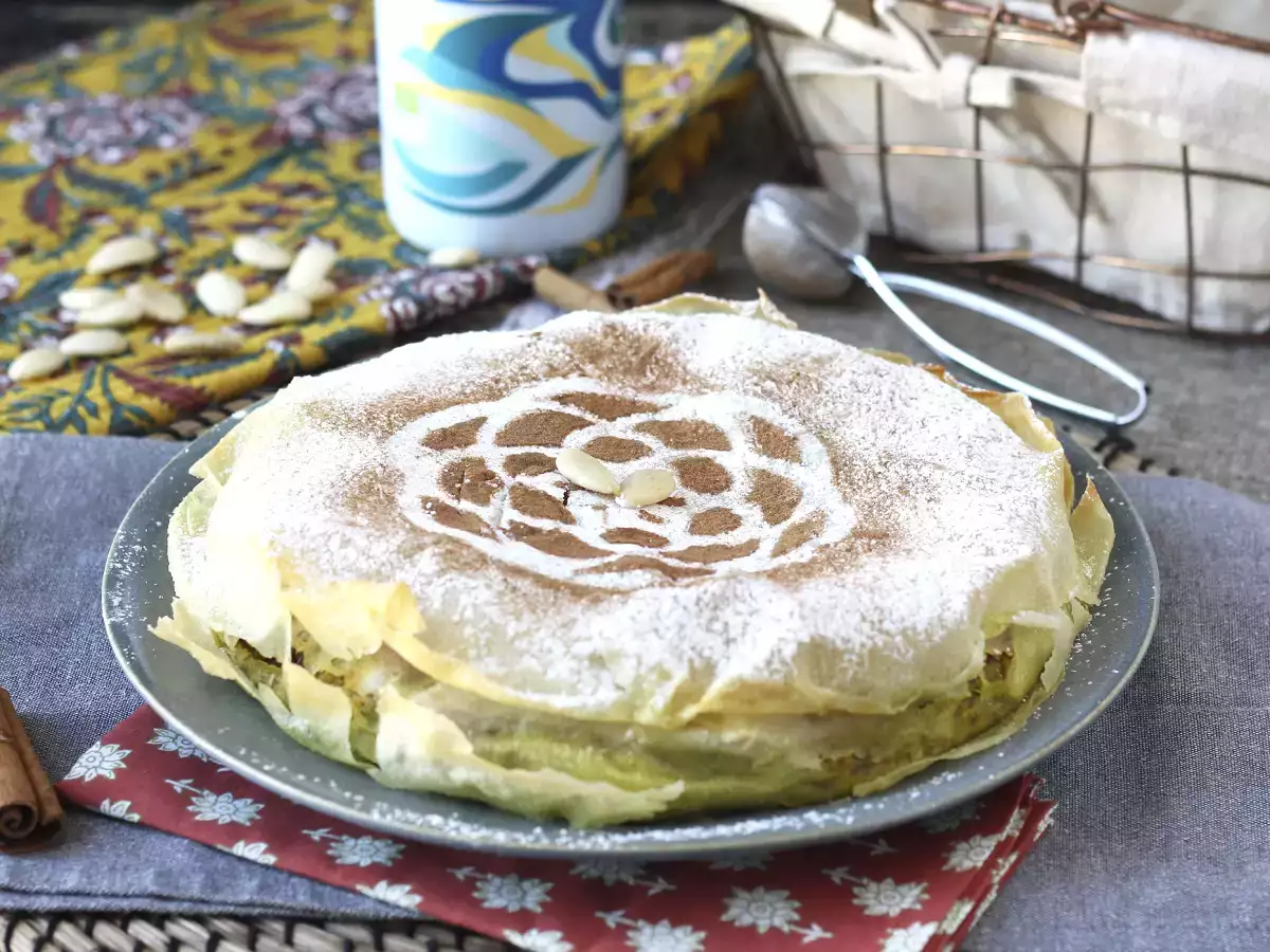 Recept Traditioneel marokkaans gebakje met baksteendeeg, kip en kruiden
