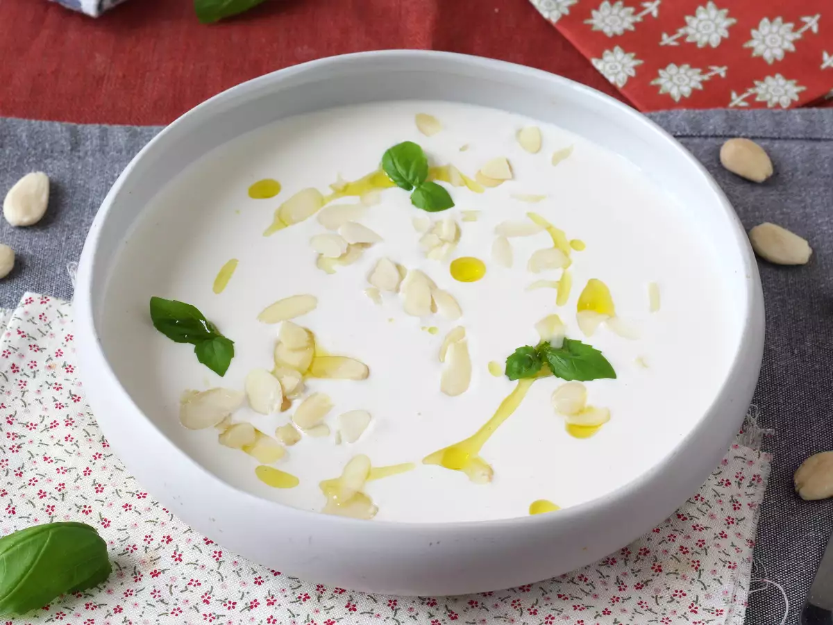 Recept Andalusische ajoblanco: de koude soep die je altijd wilt in de zomer