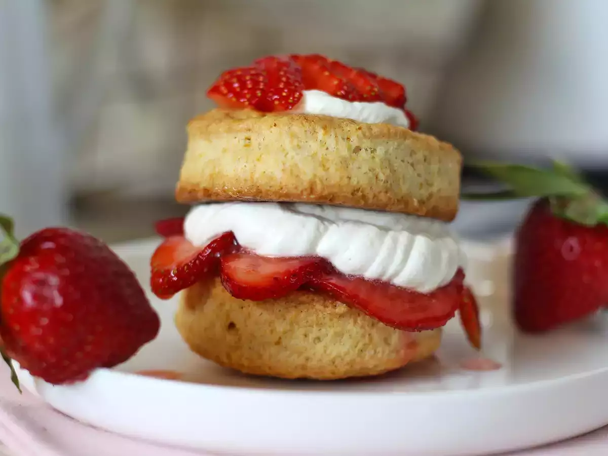 Recept Strawberry shortcake, de amerikaanse aardbeiencrème shortcake die nooit mislukt