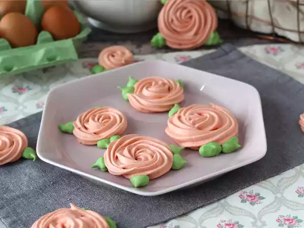 Recept Meringues in de vorm van schattige roosjes!