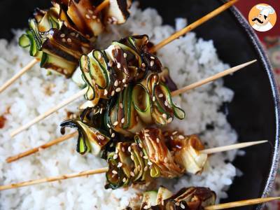 Recept Courgettekebabs met een heerlijke, pittige aziatische saus